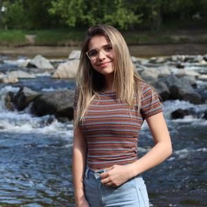 Meet your Posher, Noemie